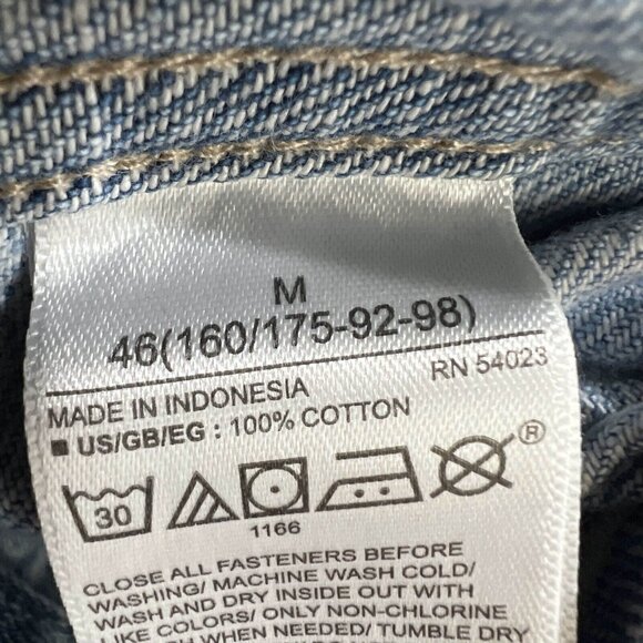 Gap Jean Jacket Womens Size M Blue Light Wash Faded Button Up Pocket Denim - Picture 7 of 15